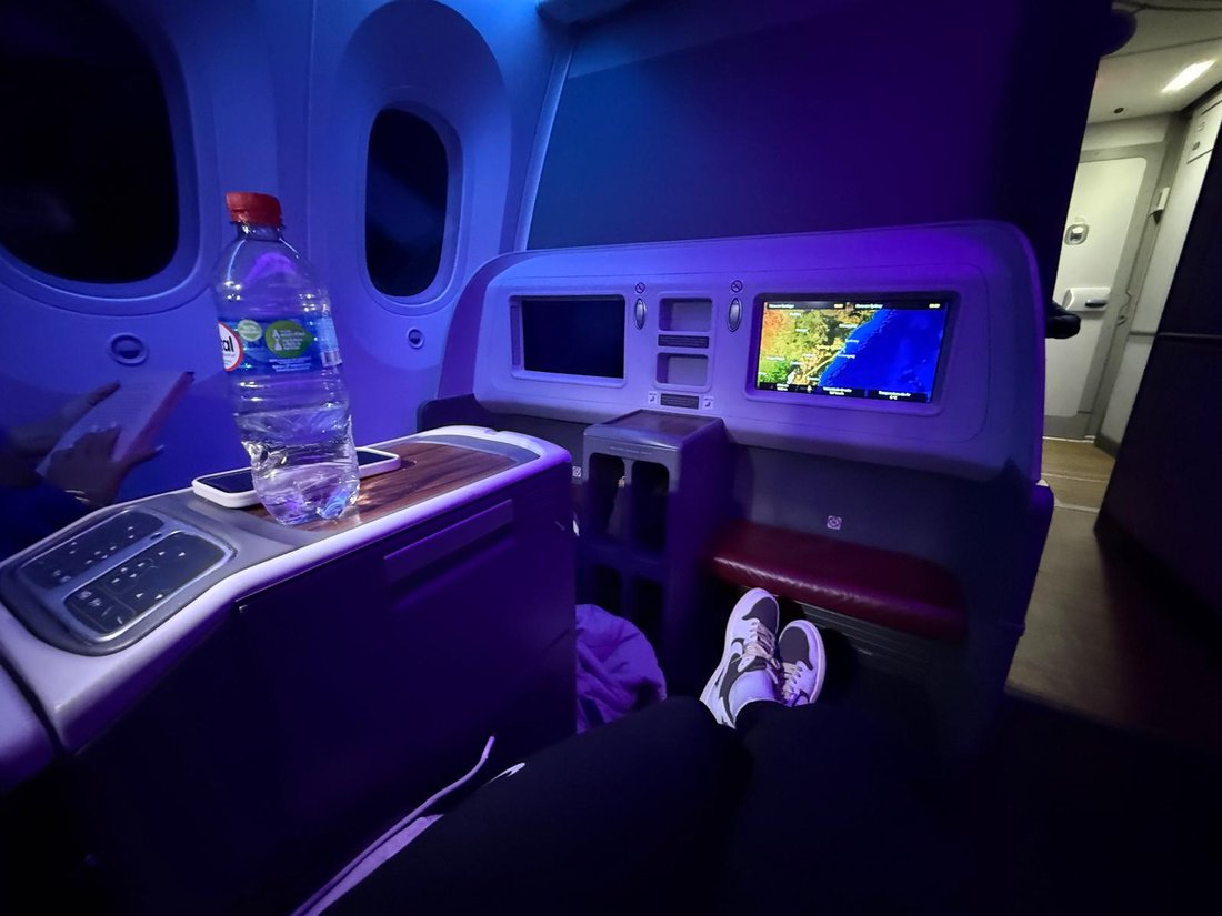 Business Class cabin — Santiago → Sydney